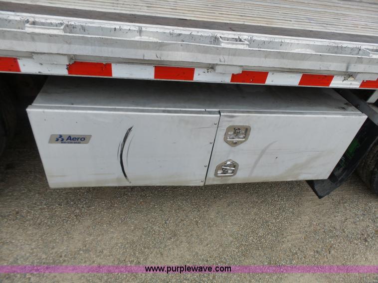 image for item K5272 2006 Chaparral drop deck trailer