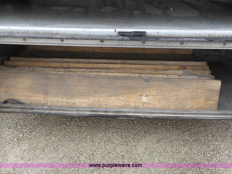 image for item K5272 2006 Chaparral drop deck trailer