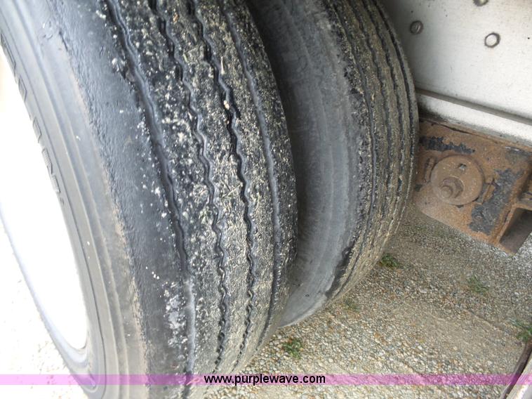 image for item K5272 2006 Chaparral drop deck trailer