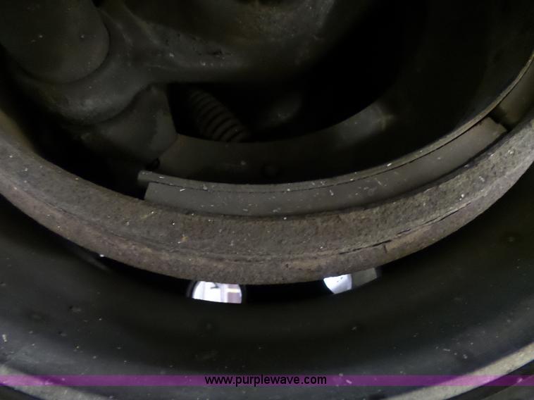 image for item K5272 2006 Chaparral drop deck trailer