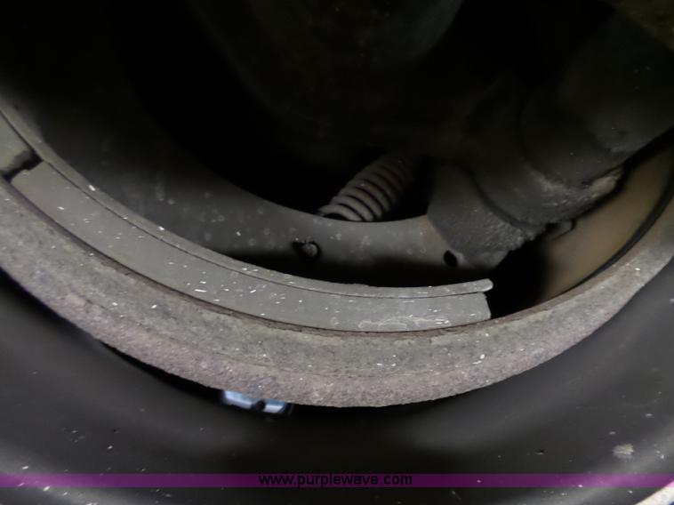 image for item K5272 2006 Chaparral drop deck trailer