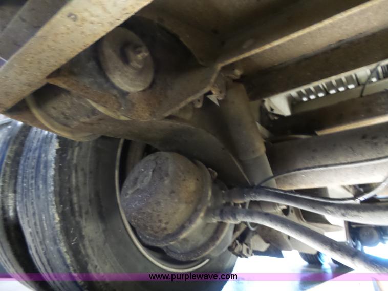 image for item K5272 2006 Chaparral drop deck trailer