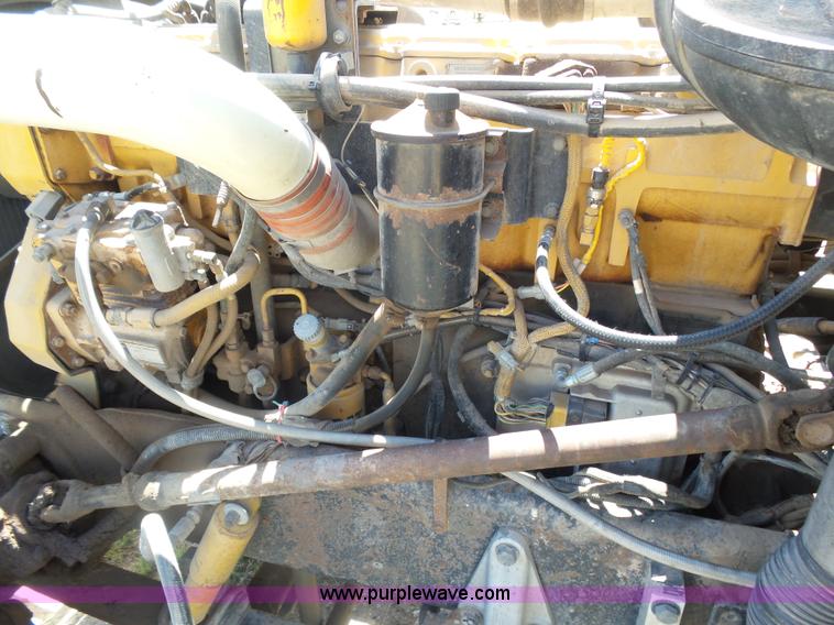 image for item K8443 1995 Peterbilt 379 semi truck