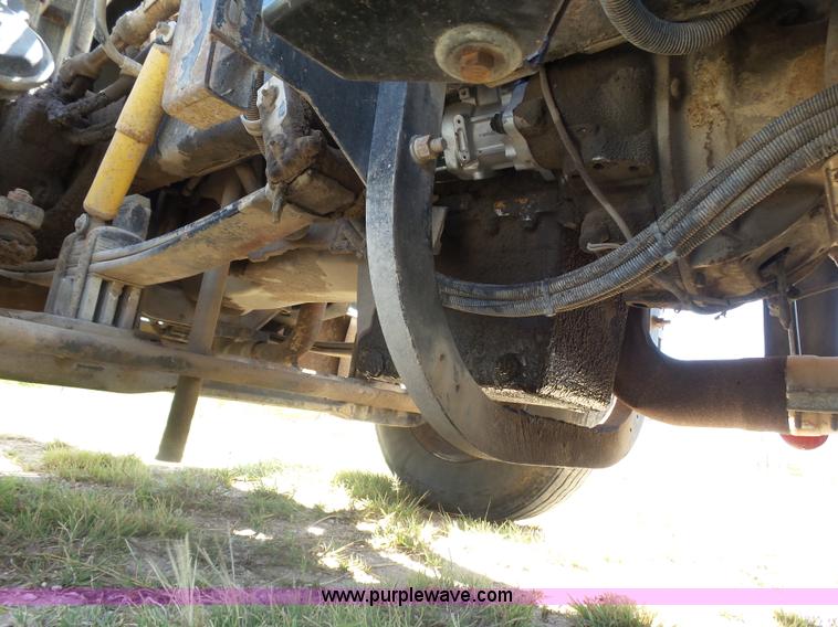 image for item K8443 1995 Peterbilt 379 semi truck