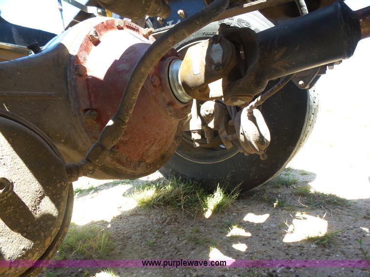 image for item K8443 1995 Peterbilt 379 semi truck