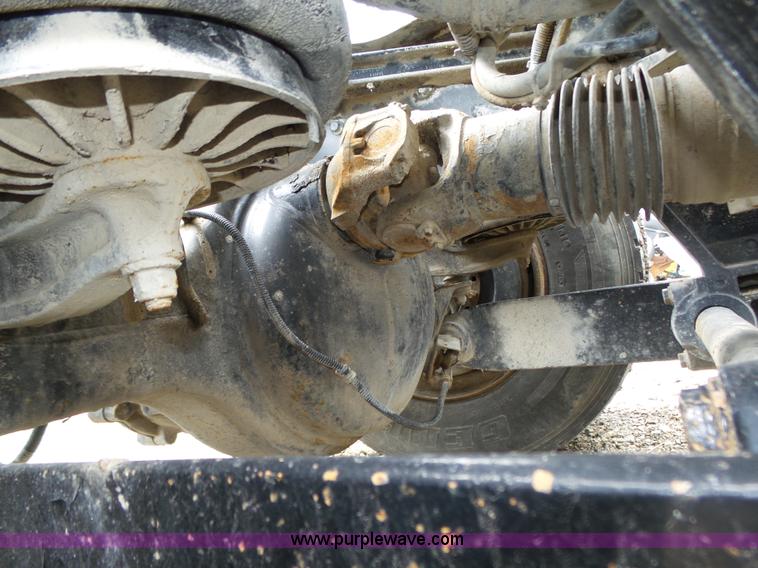 image for item K8449 2005 Kenworth T800B semi truck