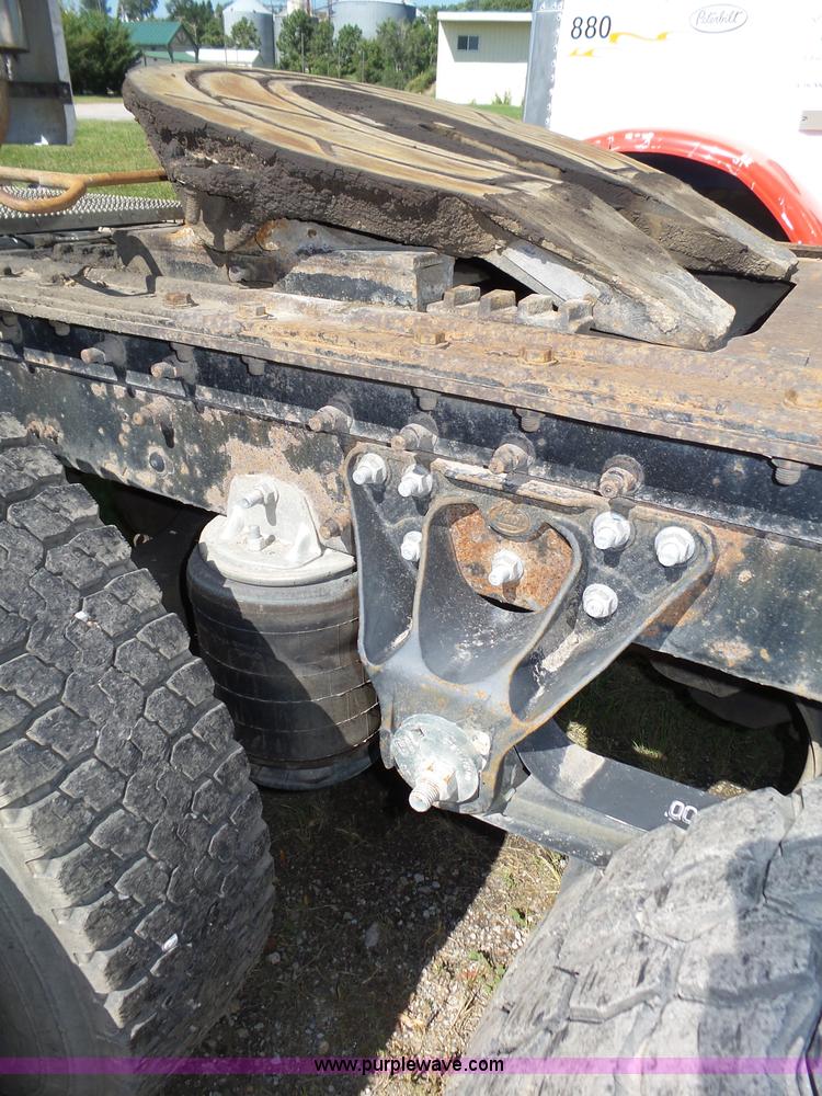 image for item L4005 2002 Mack CH613 semi truck