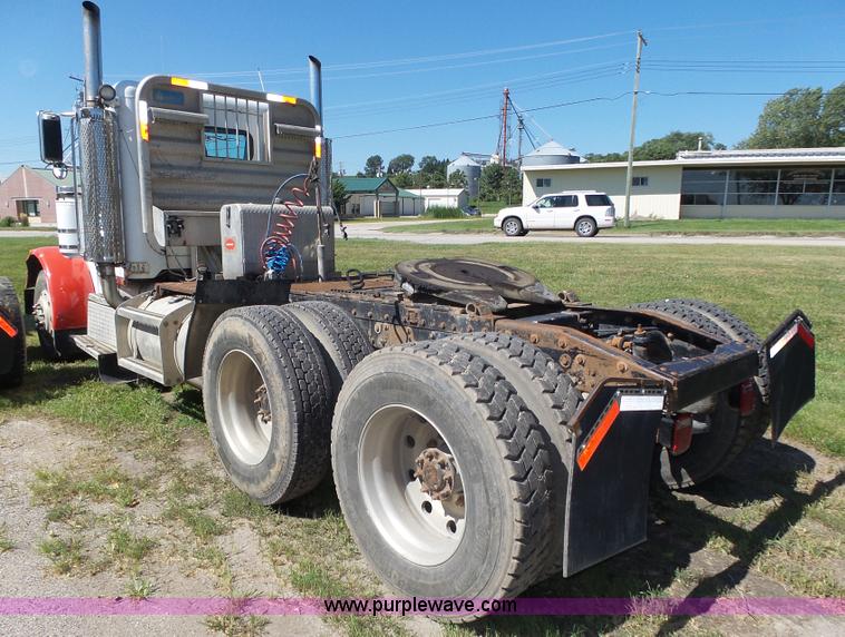 image for item L4006 1996 Peterbilt 379 semi truck