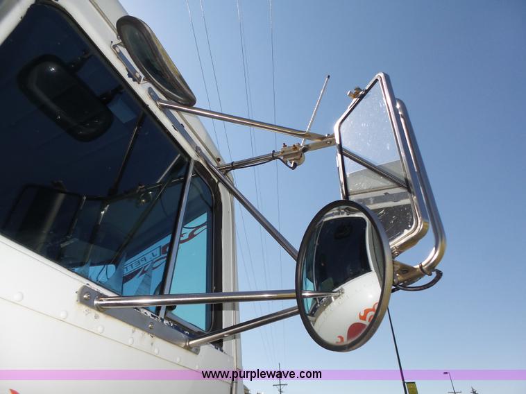 image for item L4006 1996 Peterbilt 379 semi truck