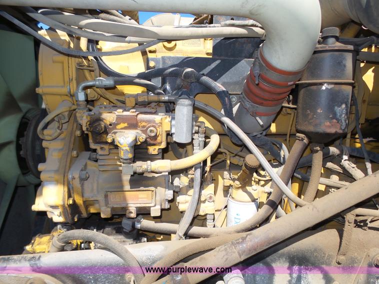 image for item L4006 1996 Peterbilt 379 semi truck