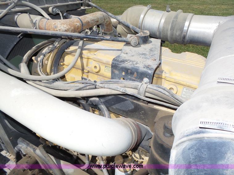 image for item L4006 1996 Peterbilt 379 semi truck