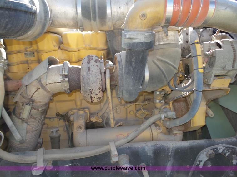 image for item L4006 1996 Peterbilt 379 semi truck