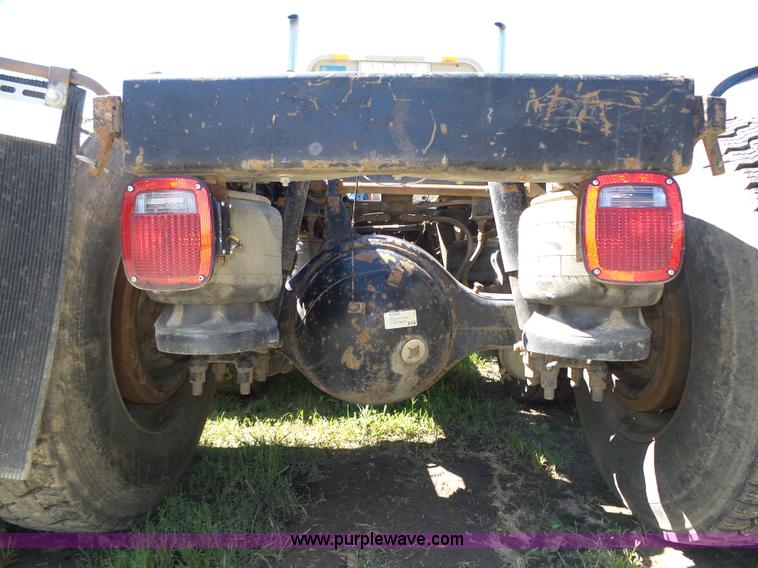 image for item L4006 1996 Peterbilt 379 semi truck