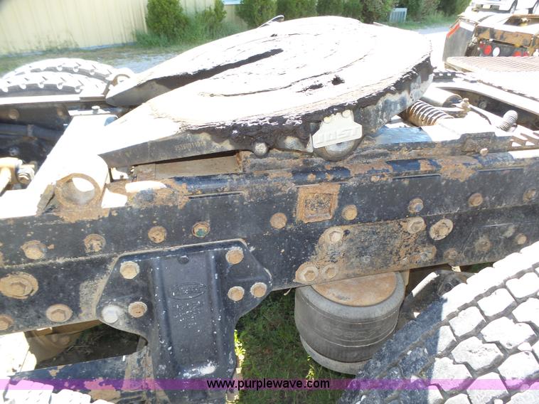 image for item L4006 1996 Peterbilt 379 semi truck