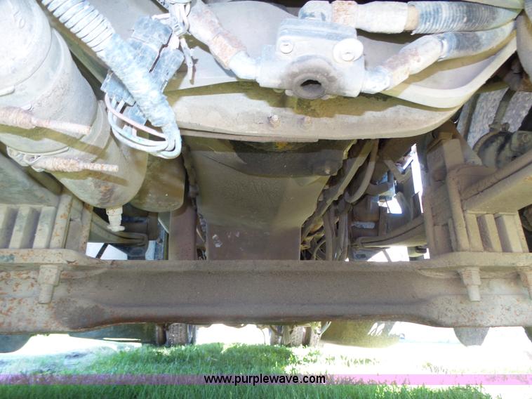 image for item L4006 1996 Peterbilt 379 semi truck