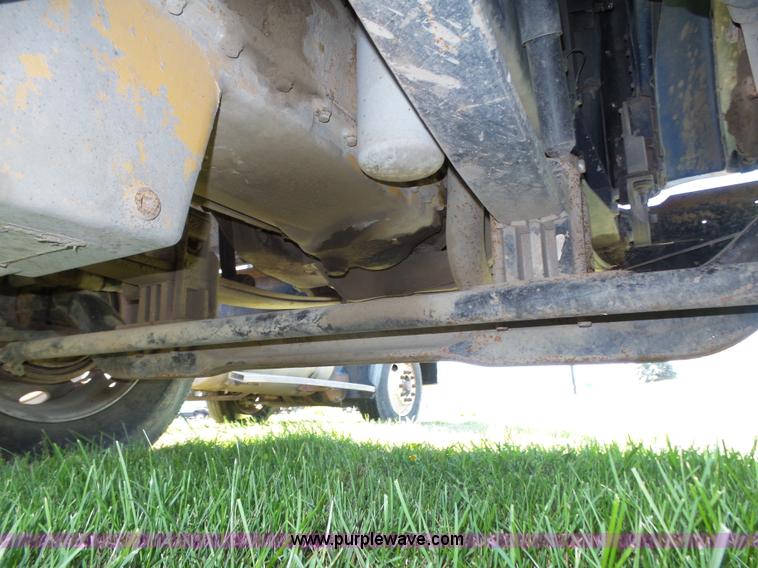 image for item L4006 1996 Peterbilt 379 semi truck