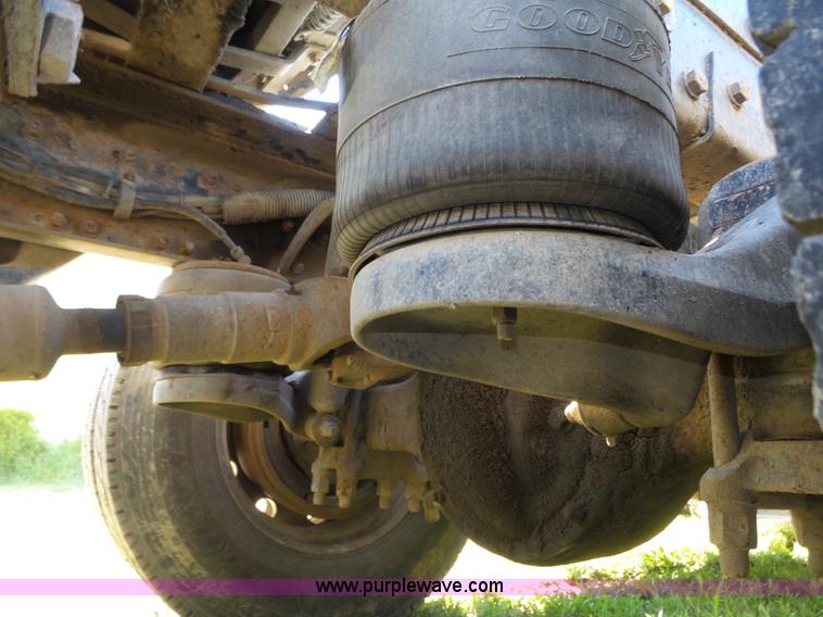 image for item L4006 1996 Peterbilt 379 semi truck