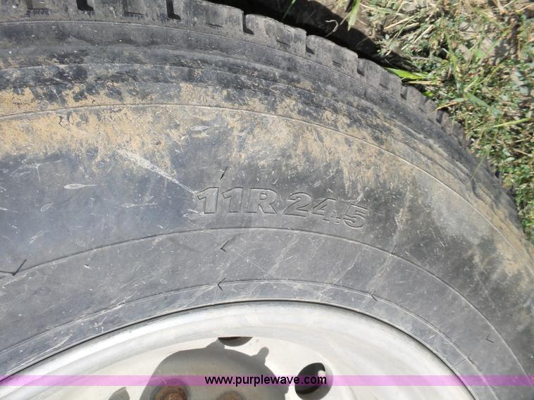 image for item L4006 1996 Peterbilt 379 semi truck