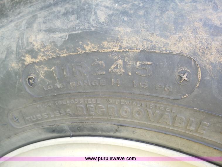 image for item L4006 1996 Peterbilt 379 semi truck