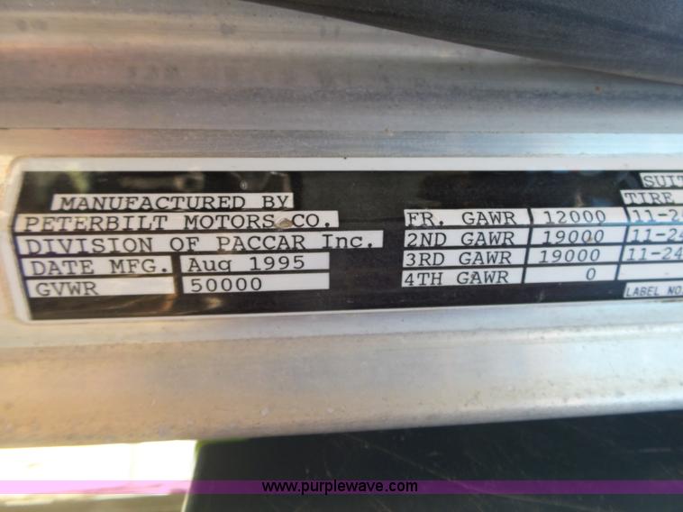 image for item L4006 1996 Peterbilt 379 semi truck
