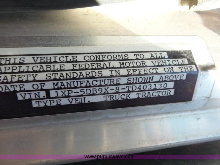 image for item L4006 1996 Peterbilt 379 semi truck