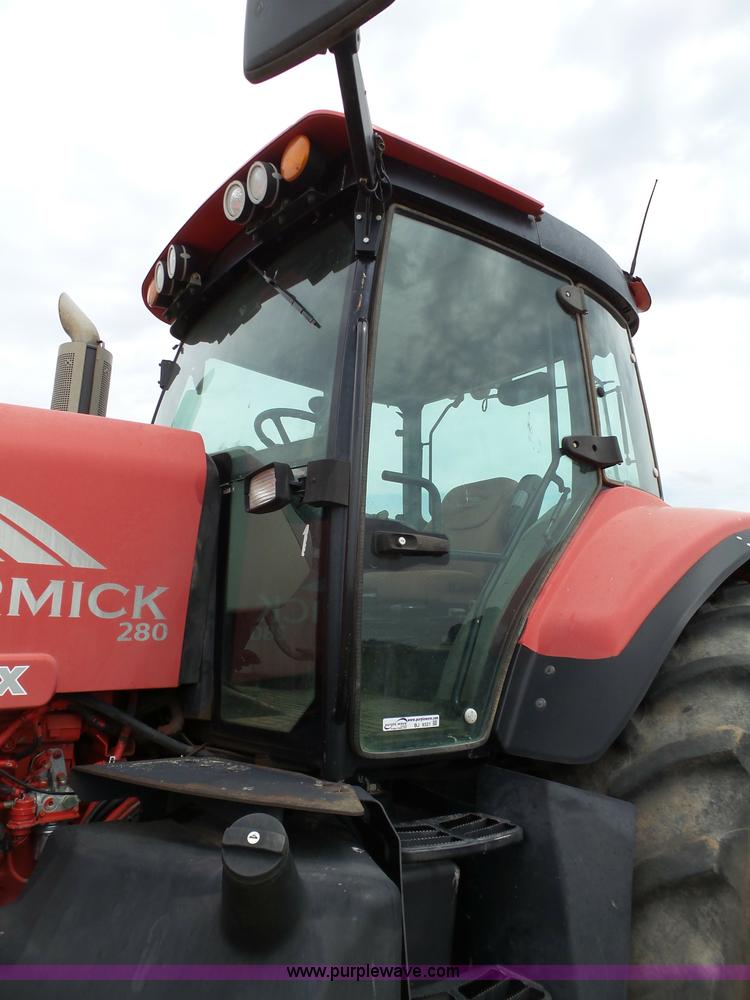 image for item BJ9321 2007 McCormick ZTX280 MFWD tractor