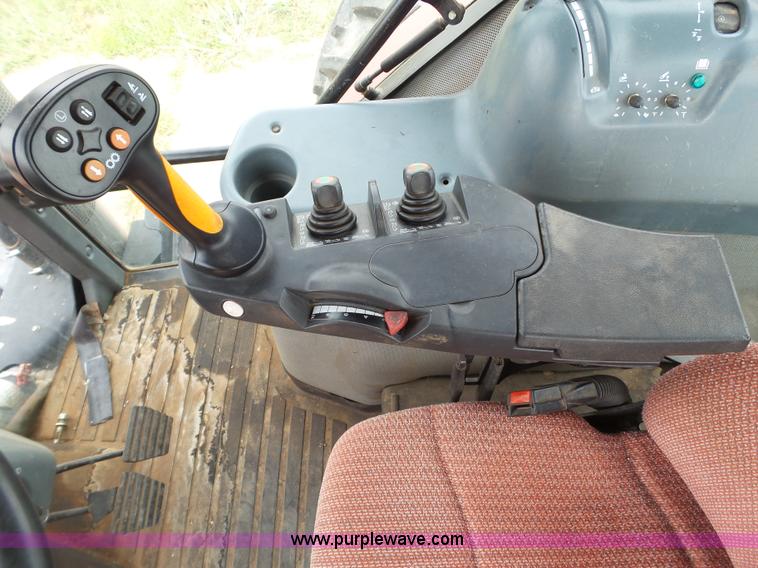 image for item BJ9321 2007 McCormick ZTX280 MFWD tractor