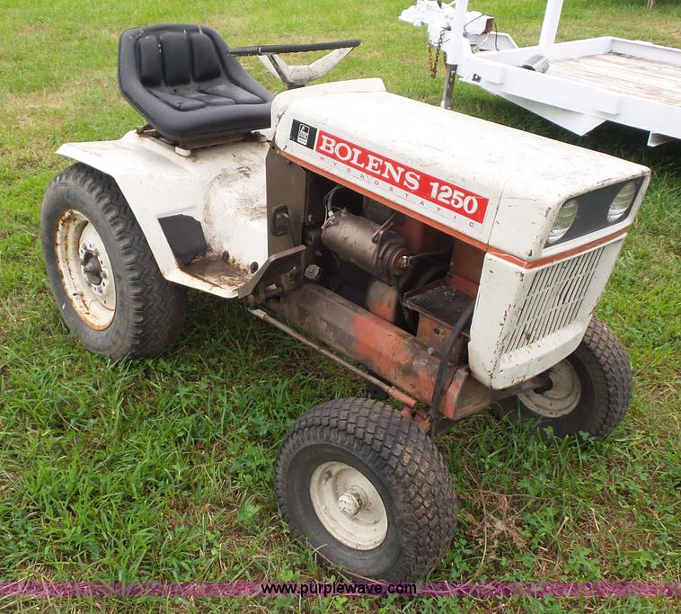 image for item BK9622 Bolens 1250 lawn tractor