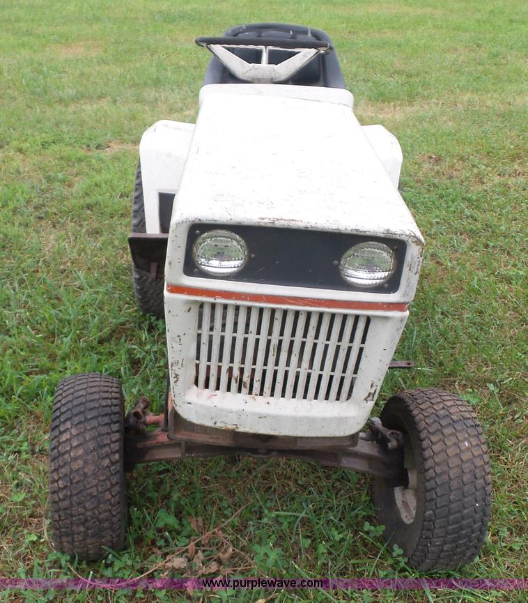 image for item BK9622 Bolens 1250 lawn tractor