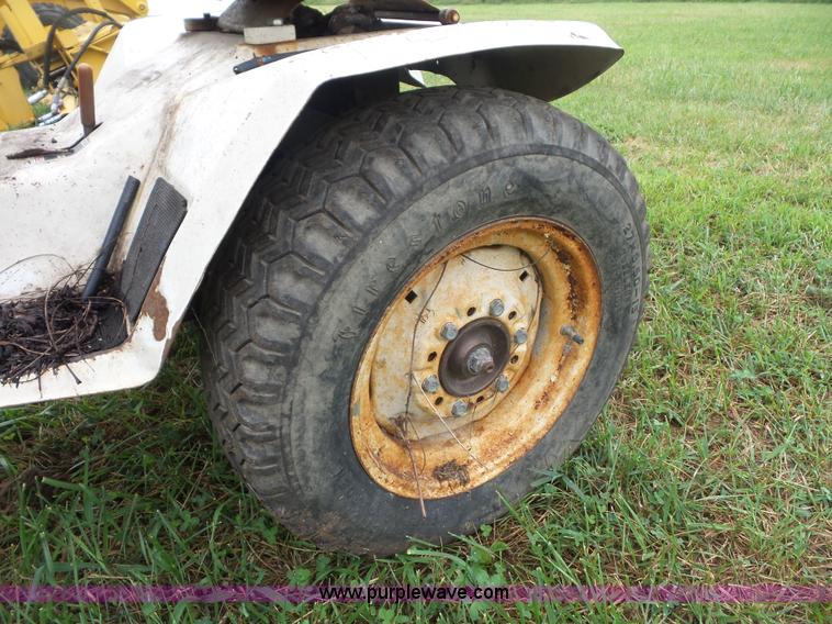 image for item BK9622 Bolens 1250 lawn tractor