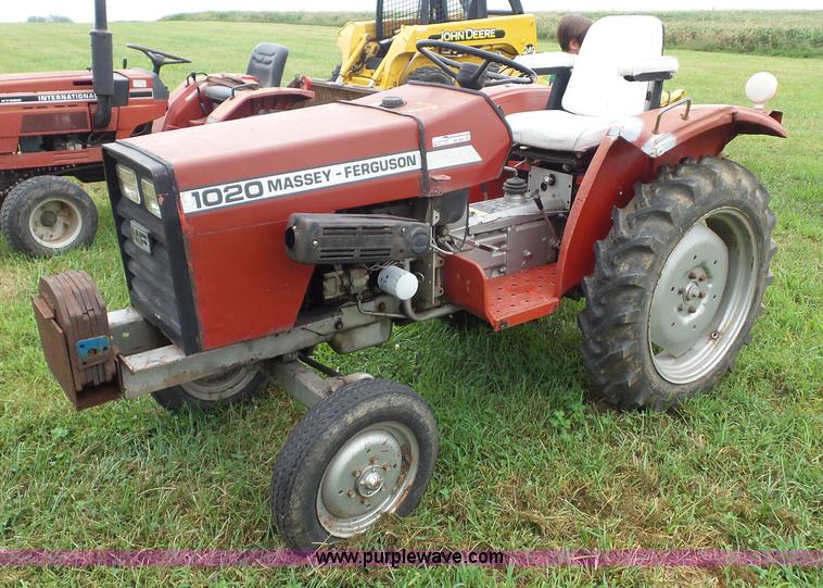 image for item BK9623 Massey-Ferguson 1020 tractor