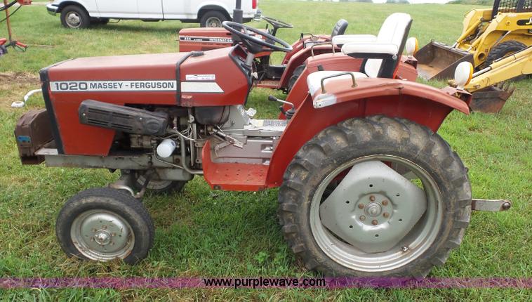 image for item BK9623 Massey-Ferguson 1020 tractor