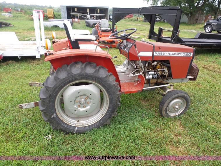 image for item BK9623 Massey-Ferguson 1020 tractor