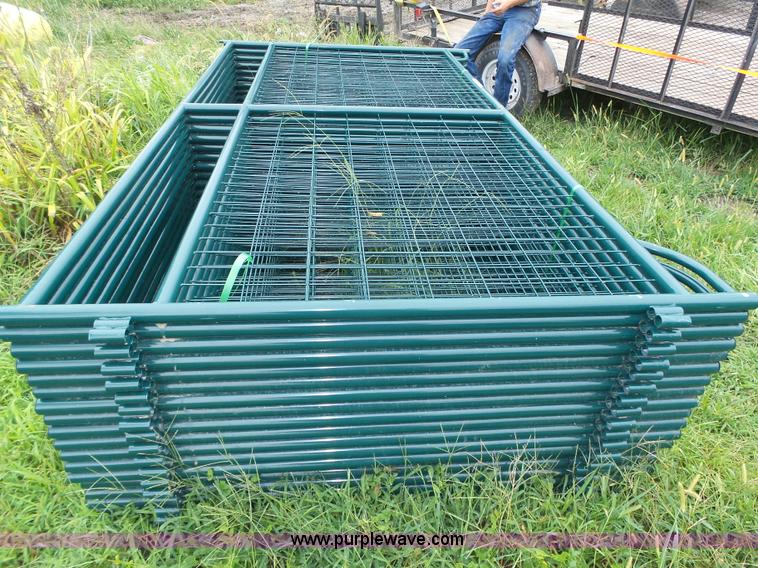 image for item BX9205 (46) metal fence panels