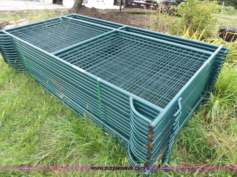 image for item BX9205 (46) metal fence panels