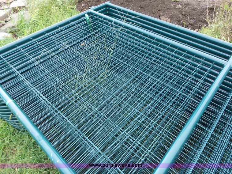 image for item BX9205 (46) metal fence panels