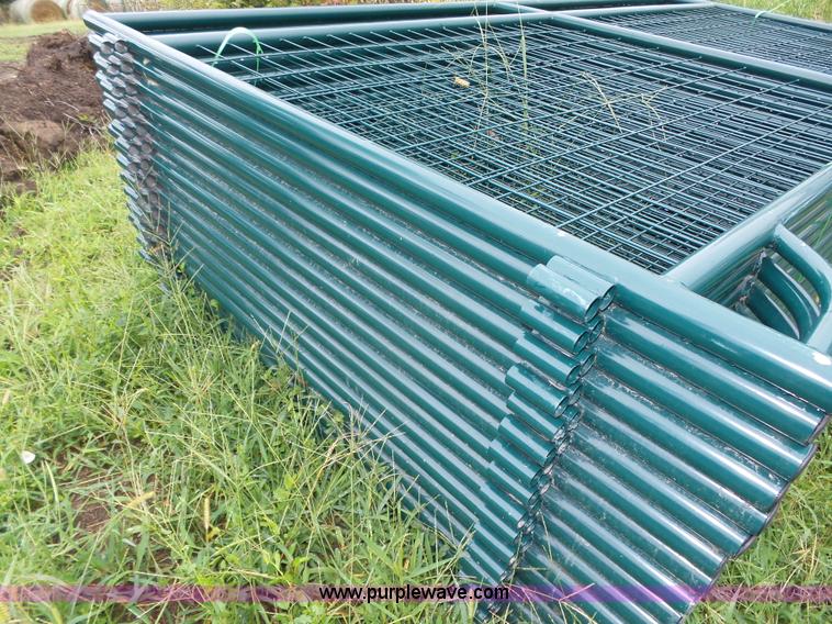 image for item BX9205 (46) metal fence panels