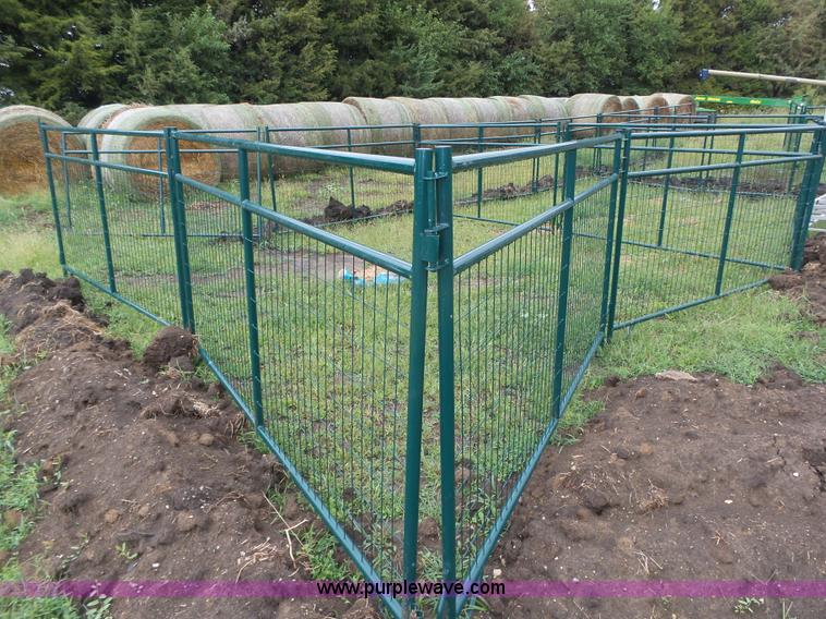 image for item BX9205 (46) metal fence panels