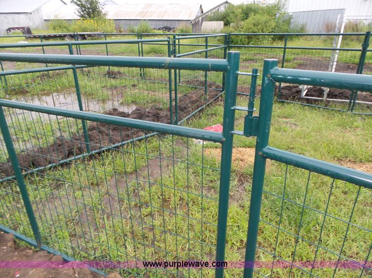 image for item BX9205 (46) metal fence panels