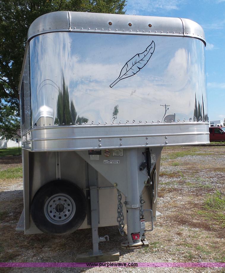 image for item BZ9818 2013 Featherlite 8533 horse trailer