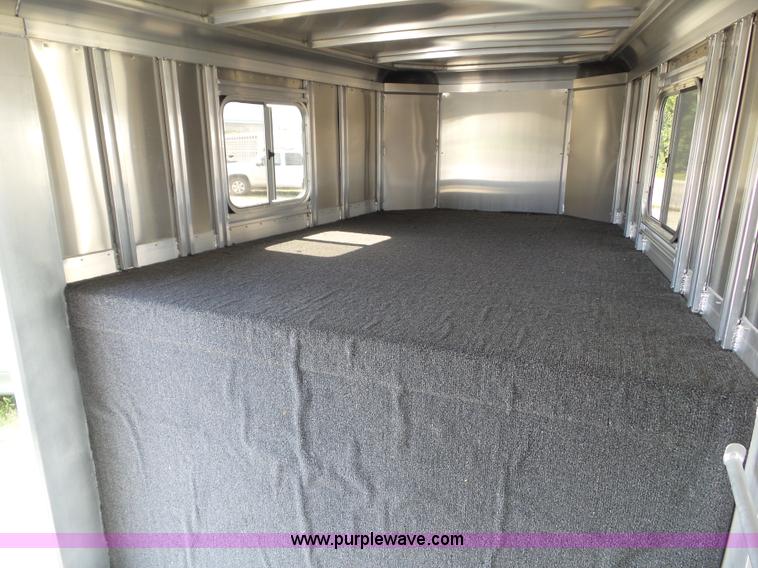 image for item BZ9818 2013 Featherlite 8533 horse trailer