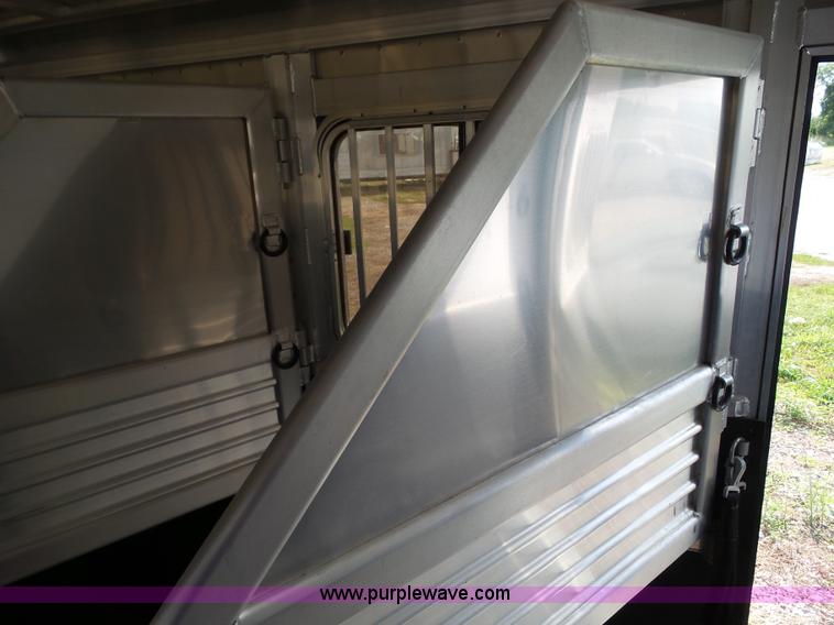image for item BZ9818 2013 Featherlite 8533 horse trailer