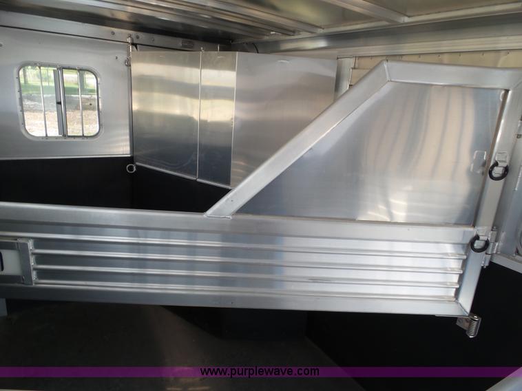 image for item BZ9818 2013 Featherlite 8533 horse trailer
