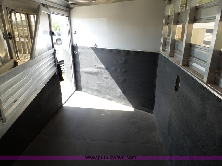 image for item BZ9818 2013 Featherlite 8533 horse trailer