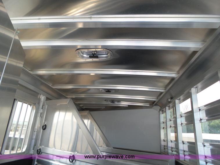 image for item BZ9818 2013 Featherlite 8533 horse trailer