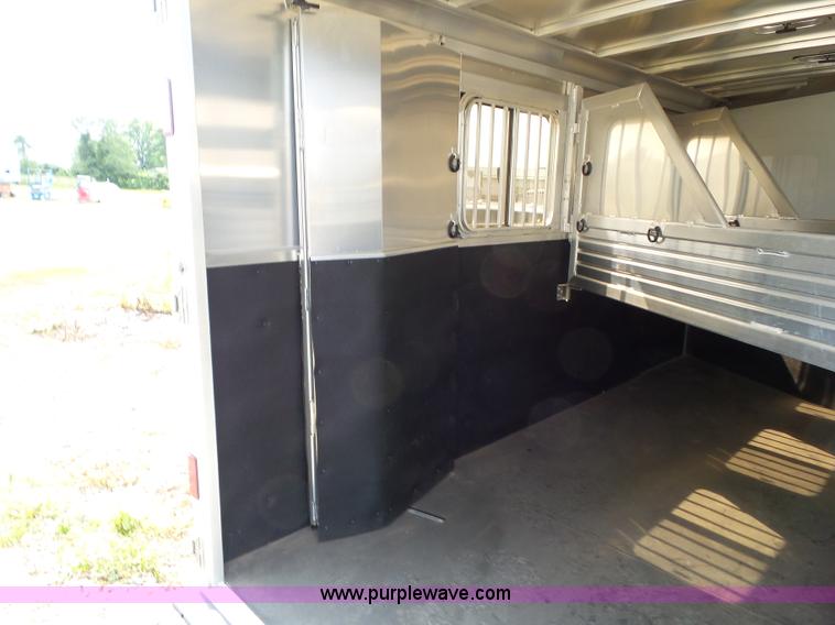image for item BZ9818 2013 Featherlite 8533 horse trailer