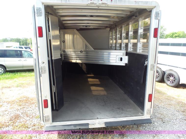 image for item BZ9818 2013 Featherlite 8533 horse trailer