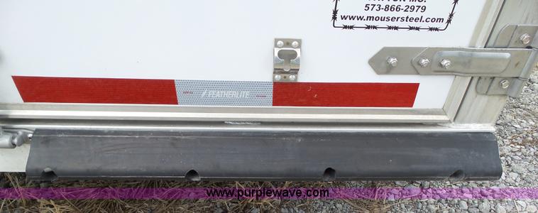 image for item BZ9818 2013 Featherlite 8533 horse trailer