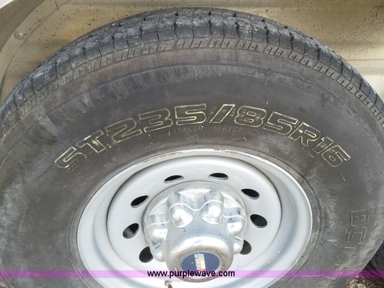 image for item BZ9818 2013 Featherlite 8533 horse trailer