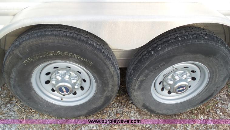 image for item BZ9818 2013 Featherlite 8533 horse trailer